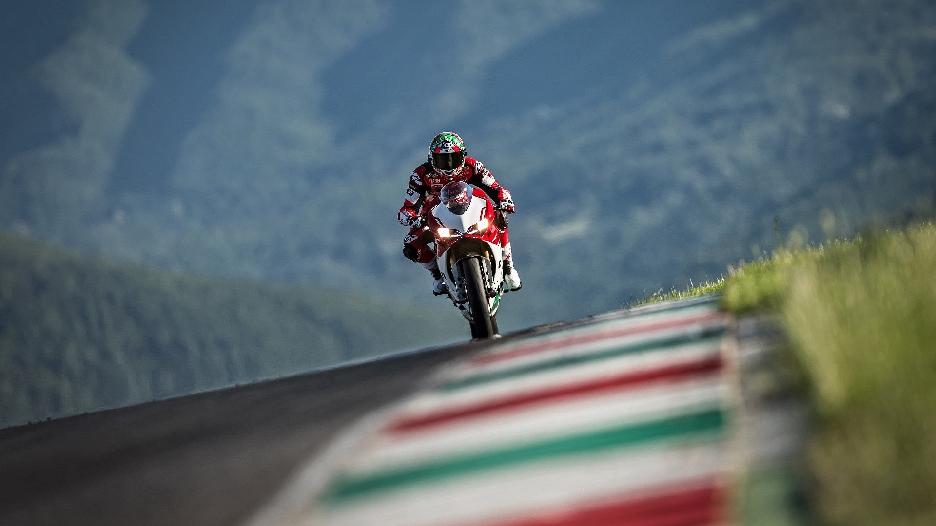 雅马哈车队在MotoGP中取得多场胜利，motogp雅马哈车型